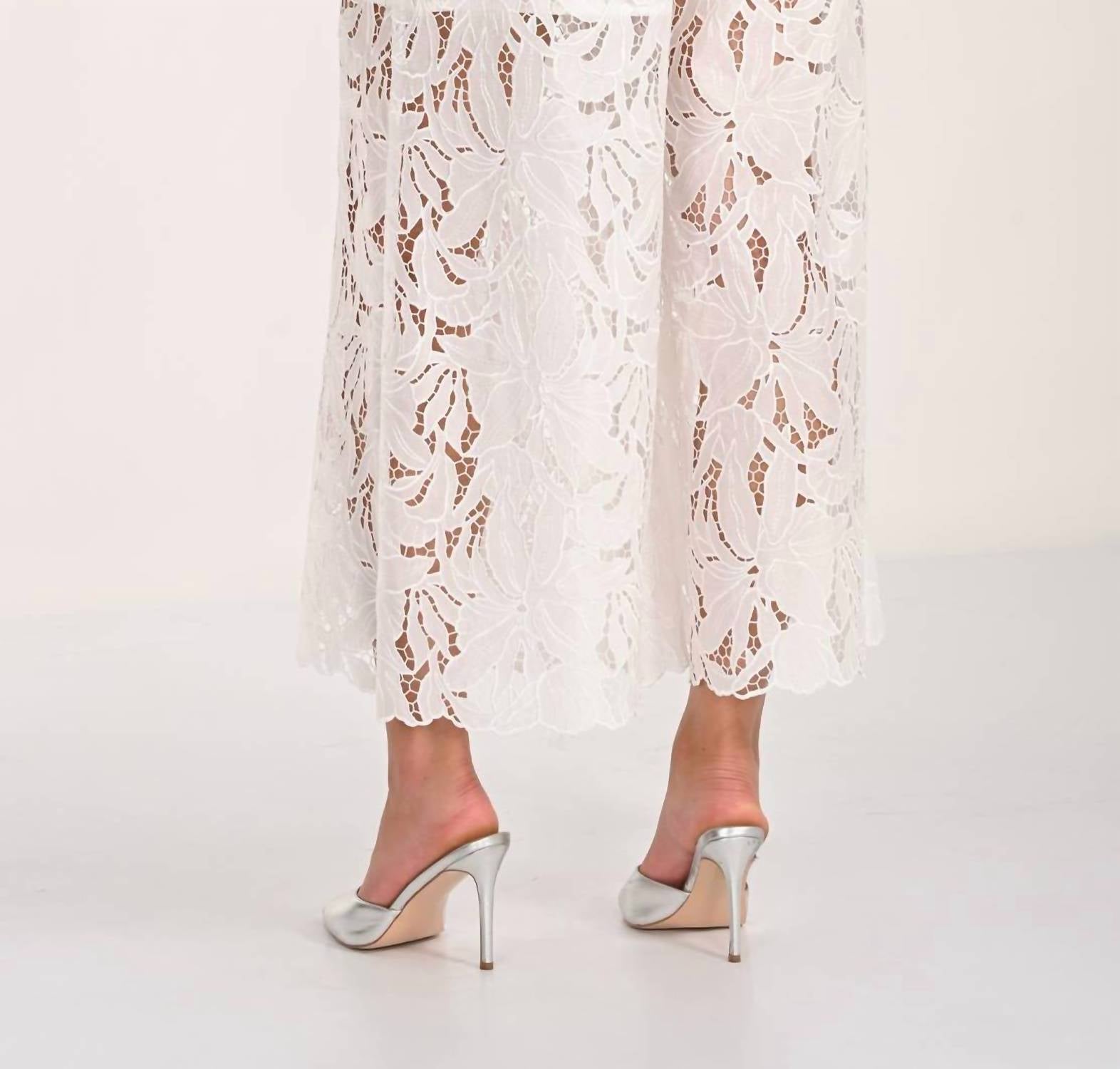 Frank Lyman - Botanical Cut Out Crop Pant