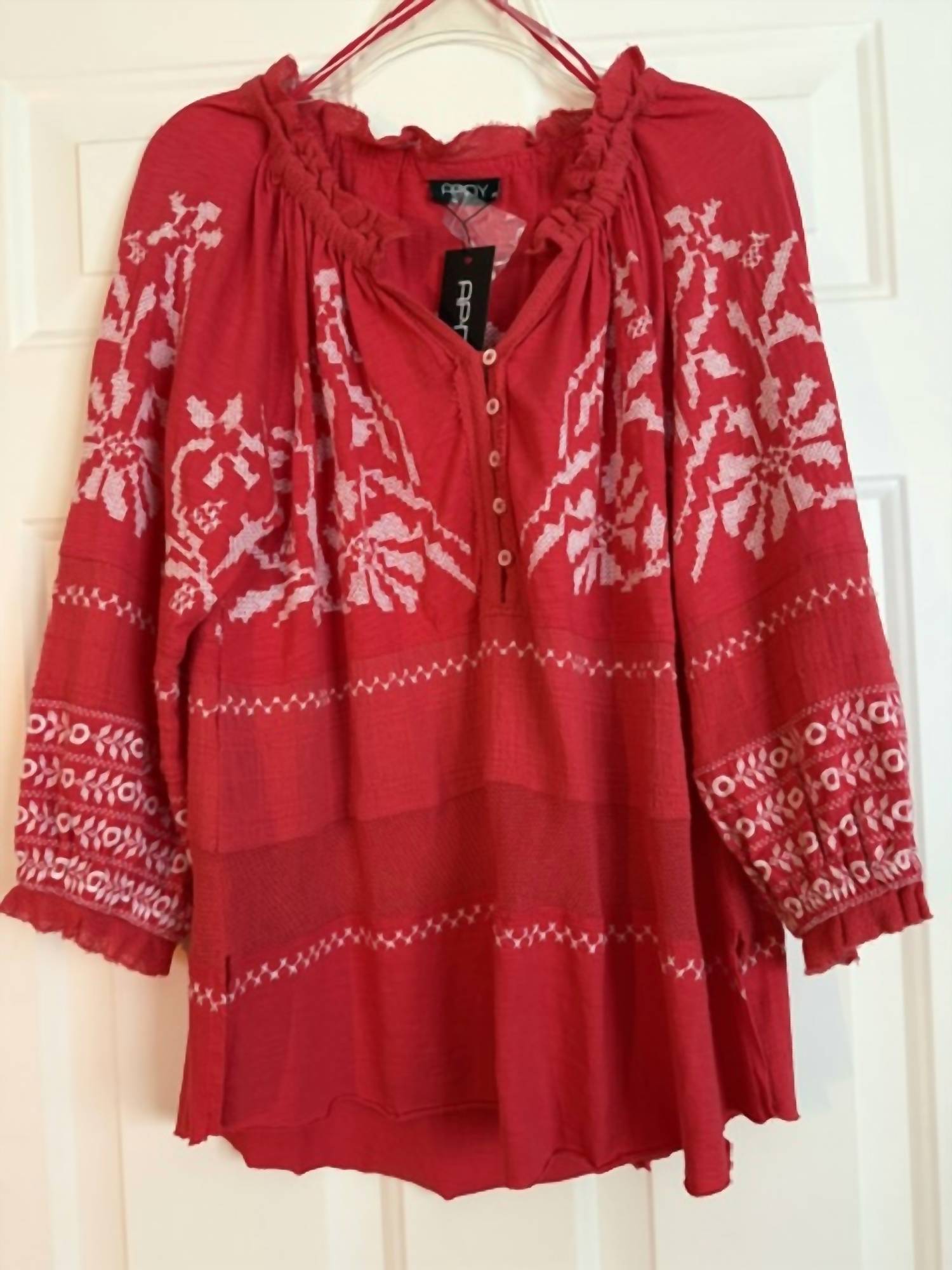 Apny - Women's Geranium Embroidered top