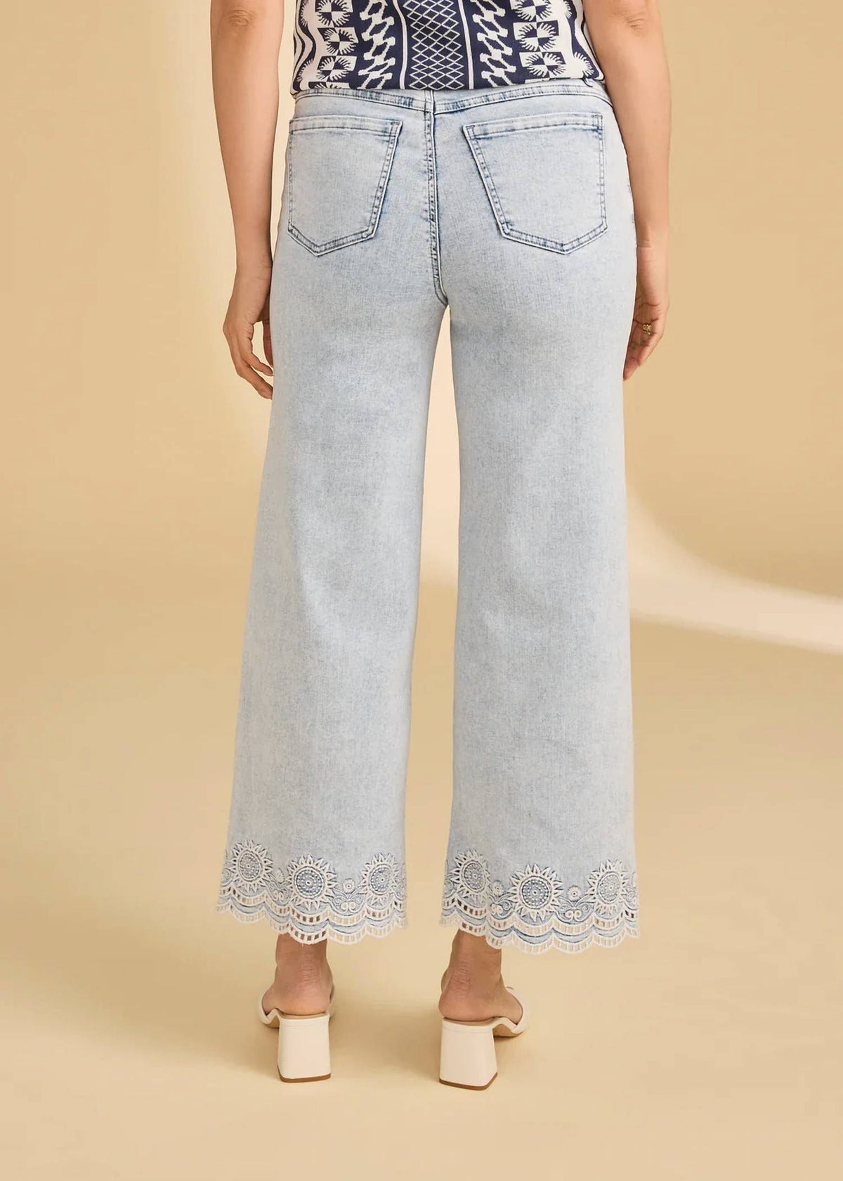 Fdj - Embroidered Pull On Wide Leg Jeans