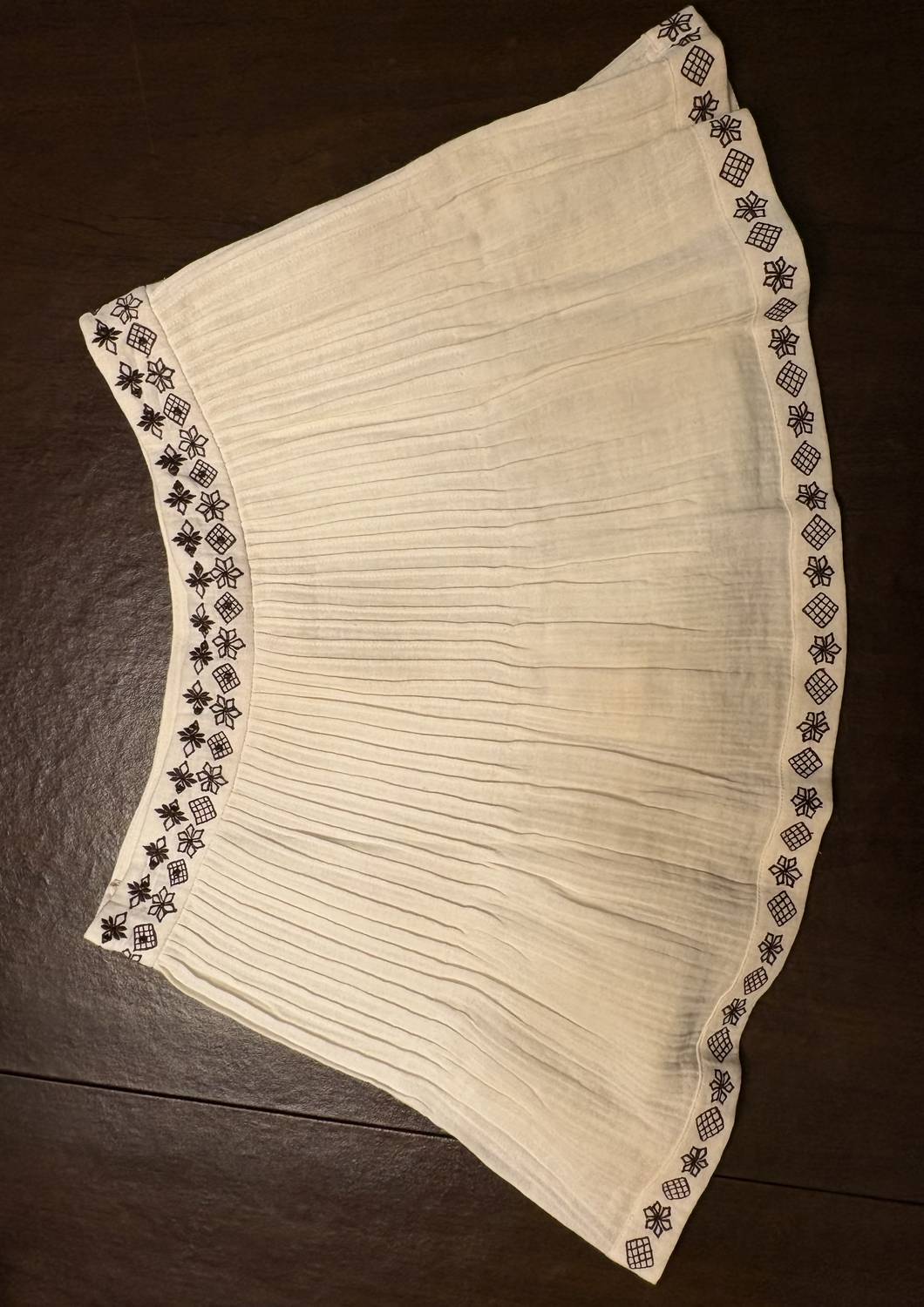 Rococo Sand - pintuck detail skirt