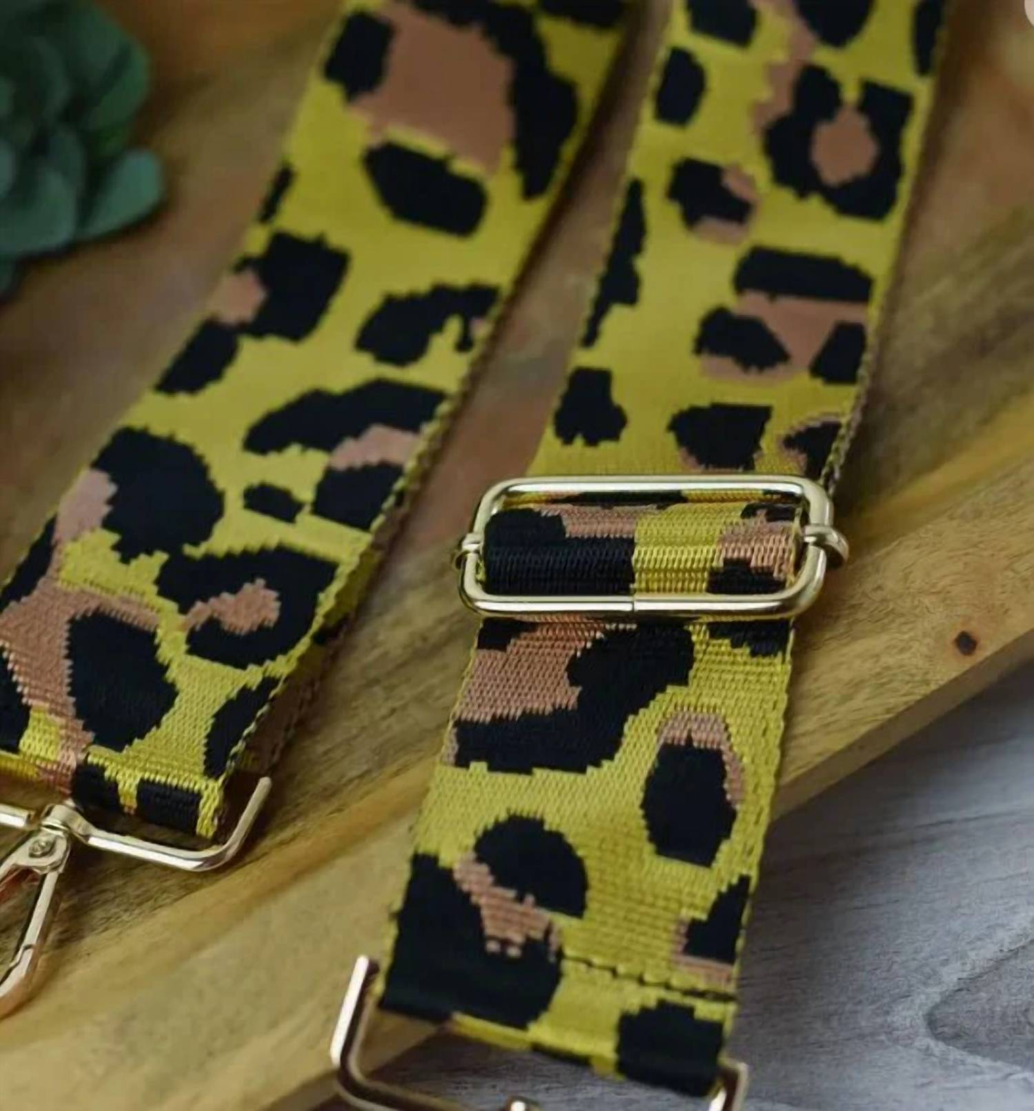 Lauren Lane - Women's Leopard Print Adjustable Crossbody Bag Strap