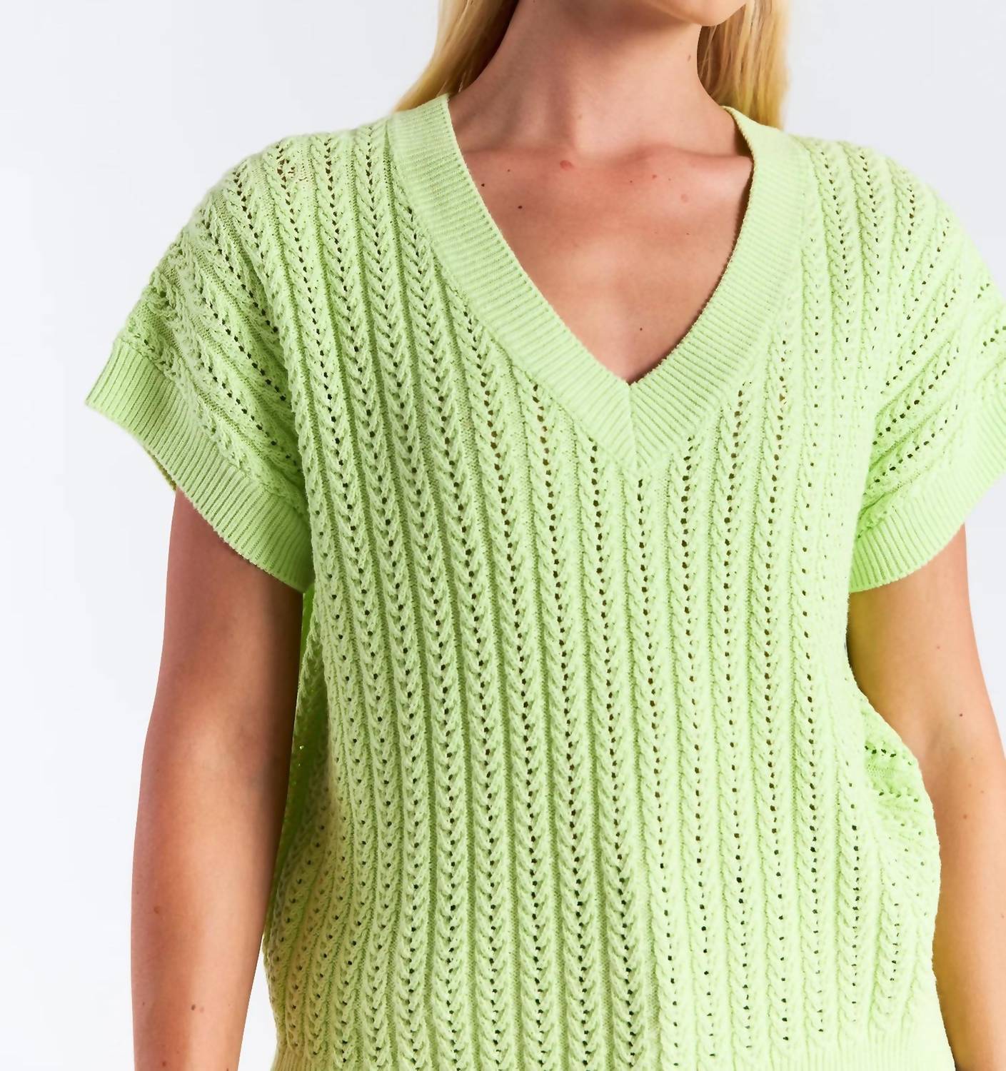 Brodie Cashmere - SPRING STITCH TEE
