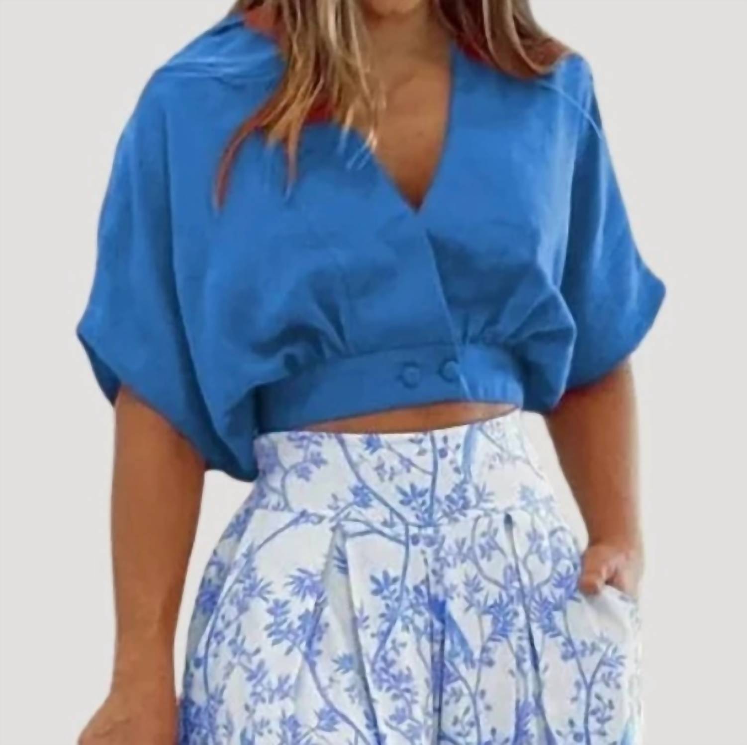 Paperdoll - V-neck Short Shirt And Wide Leg Pants Set