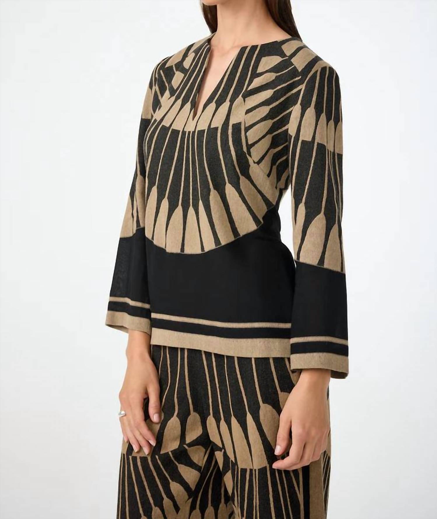 Trina Turk - Amy V Neck Top