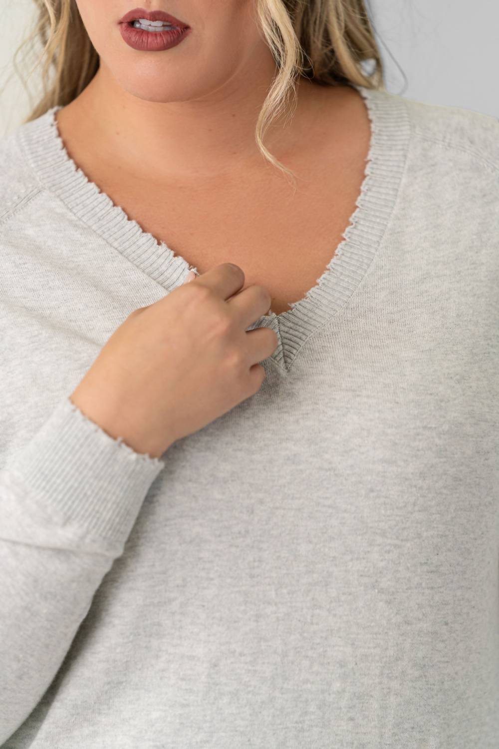 Minnie Rose - Cotton Cashmere Distressed Long Lseeve V-neck Sweater - Plus