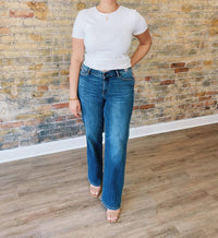 Judy Blue - Remi V-front Straight Jeans