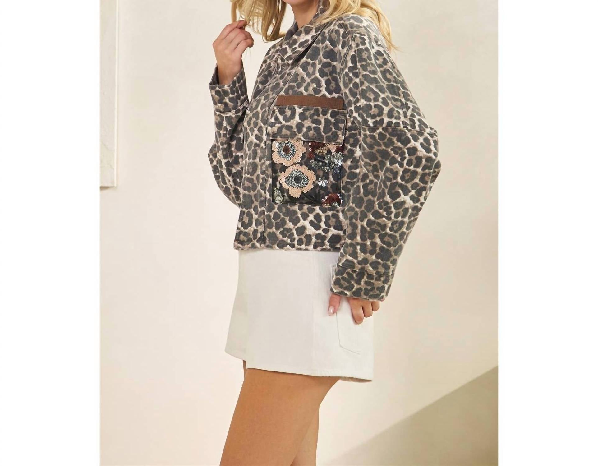 Veveret - Leopard Denim Jacket With Back Contrast