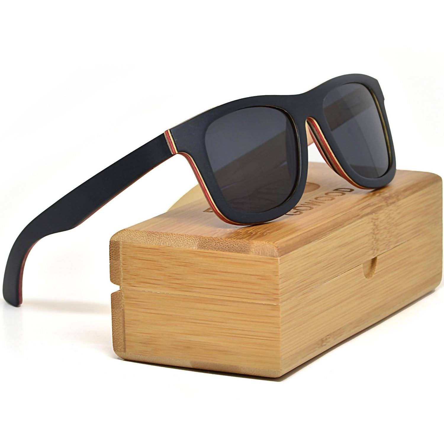 GOWOOD Men's Canadian Maple Sunglasses in black - men's accessory - detail view
