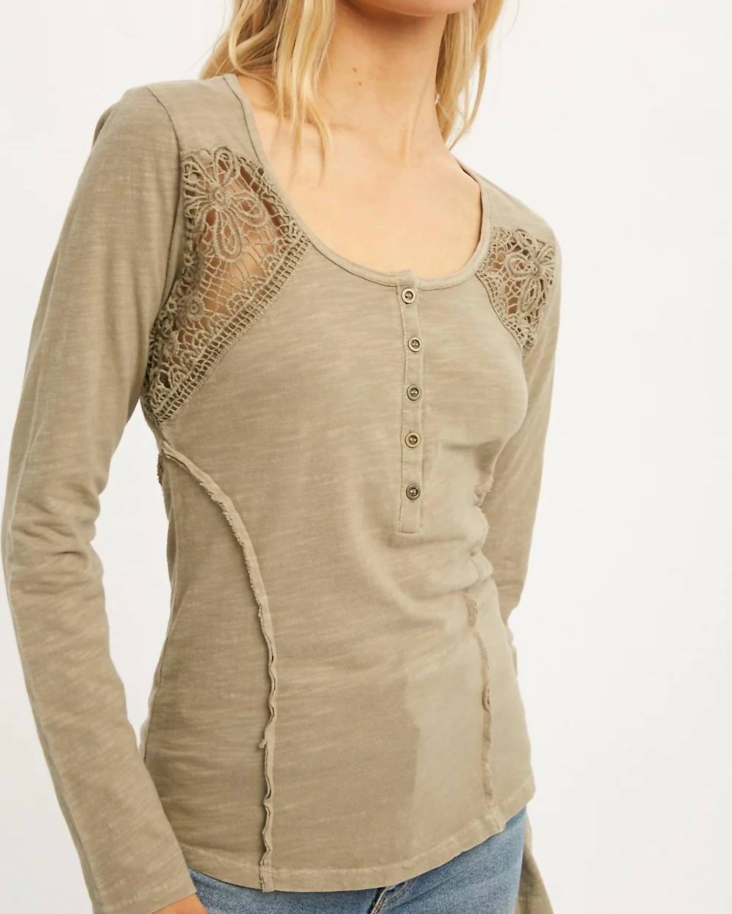 Mystree - Princess Line Lace Inset Top