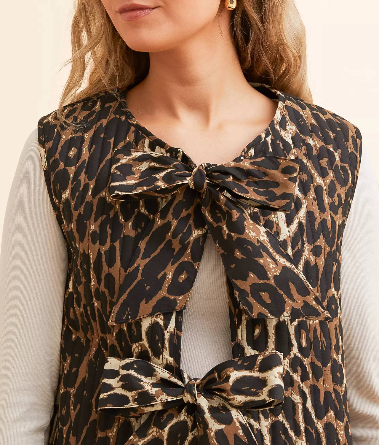Veveret - Animal Print Quilt Ribbon Tie Vest