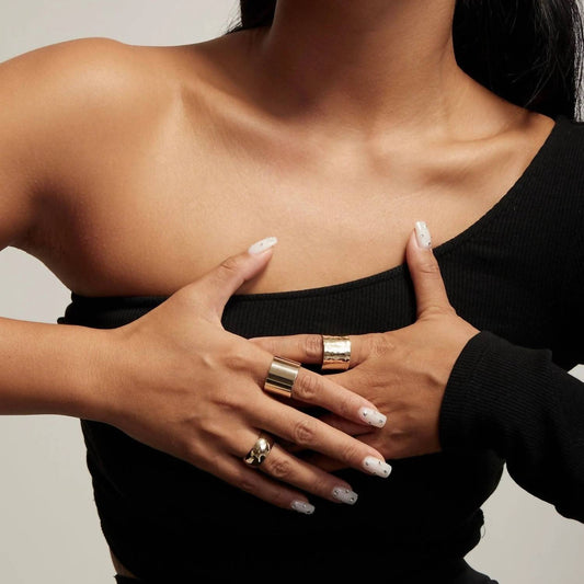Eklexic - Women's Hammered Wide Ring