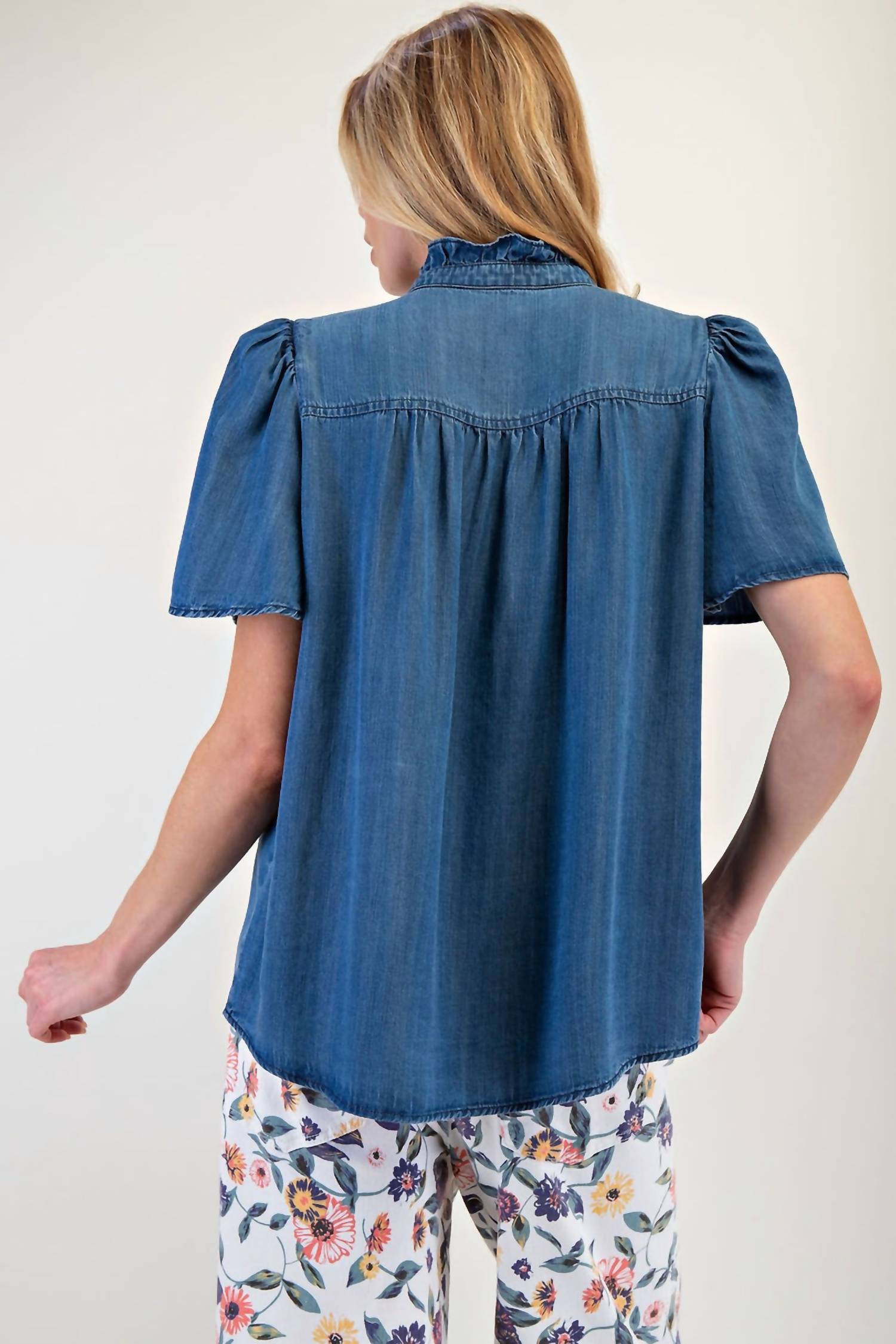 Easel - Mallory Chambray Top