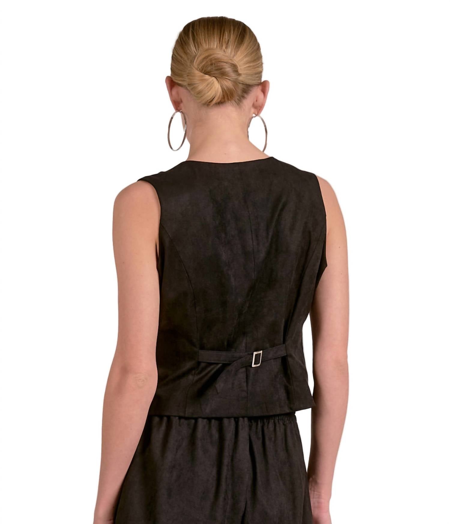 Elan - V-neck Sleeveless Blouse