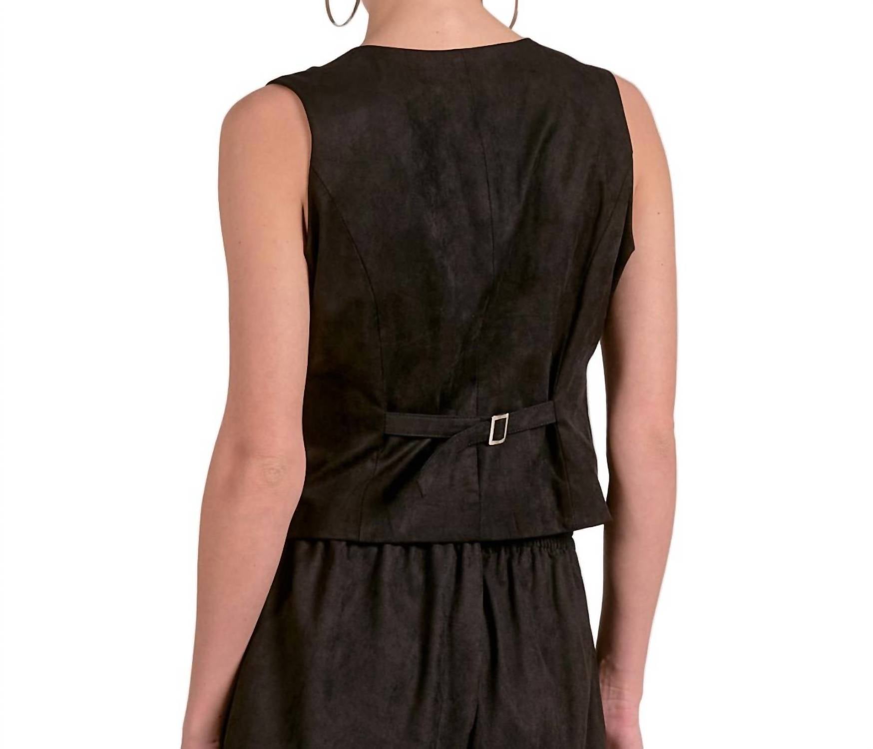 Elan - V-neck Sleeveless Blouse