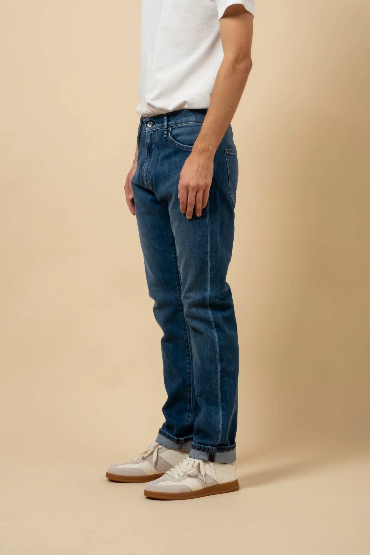 C.O.F. Studio - M8 Straight Comfort Jeans