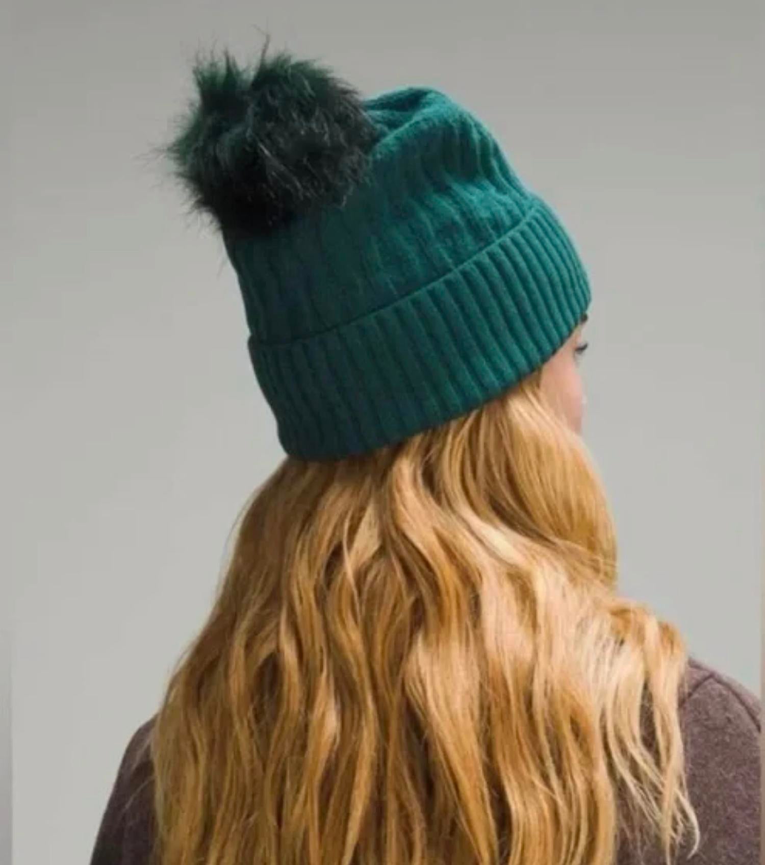 Lululemon - Cable Knit Pom Beanie