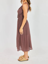Sadie & Sage - So Cal Sleeveless Midi Dress