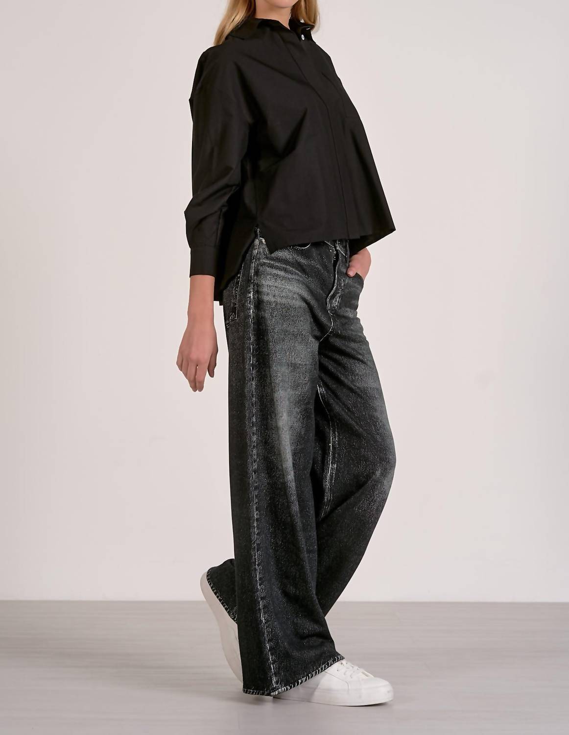 ELAN Elastic Waistband Jeans With Pockets in blue - women's jeans - detail view