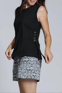 Apny - Sleeveless Lace Up Tee