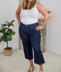 Judy Blue - Astounding Tummy Control Cropped Jeans
