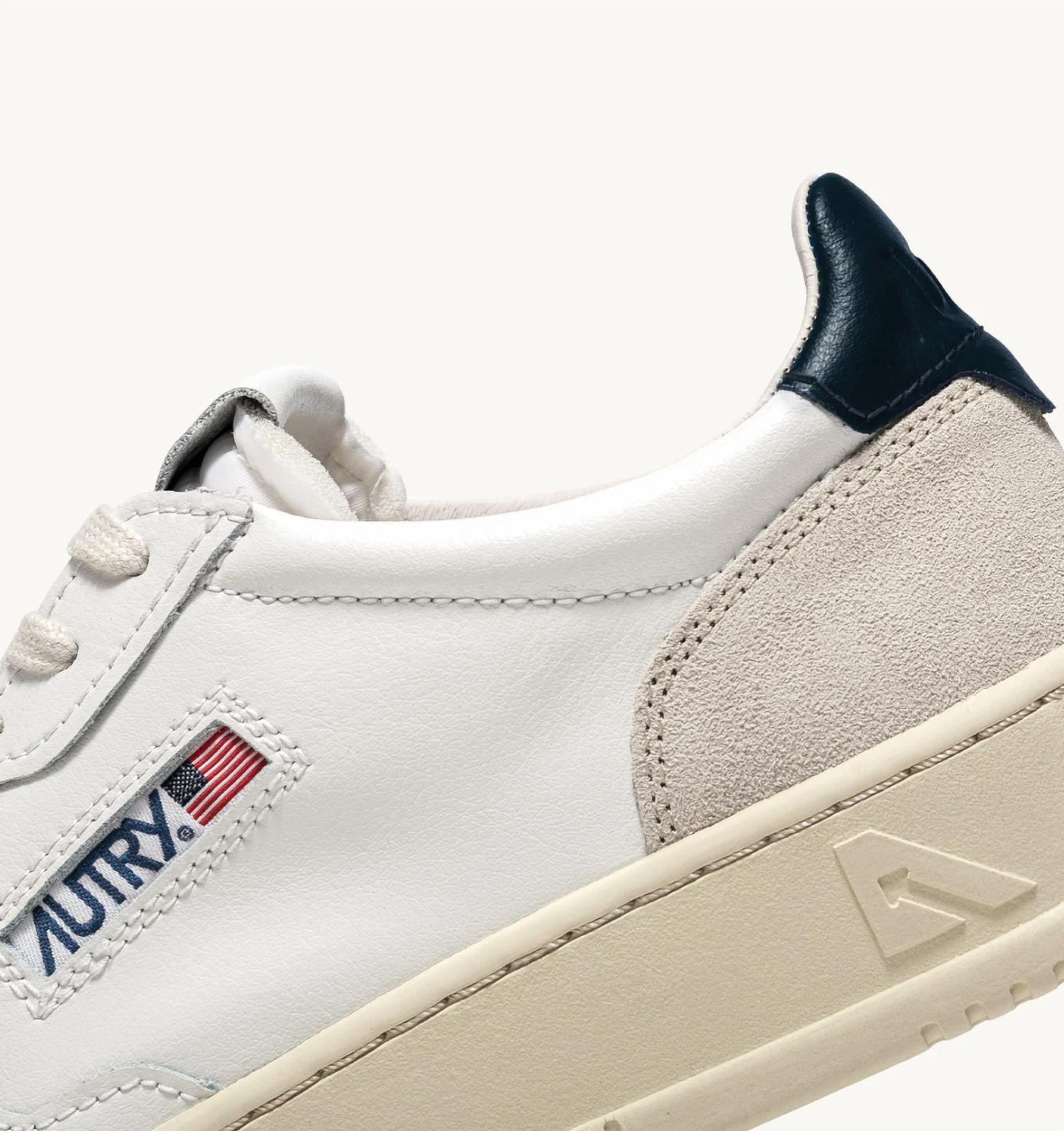 Autry - Unisex Medalist Low Sneaker