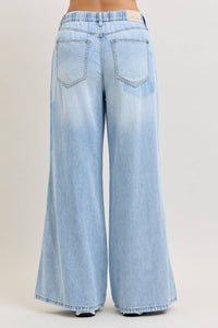 Judy Blue - Featherweight Palazzo Shadow Pocket Wide Leg Jeans