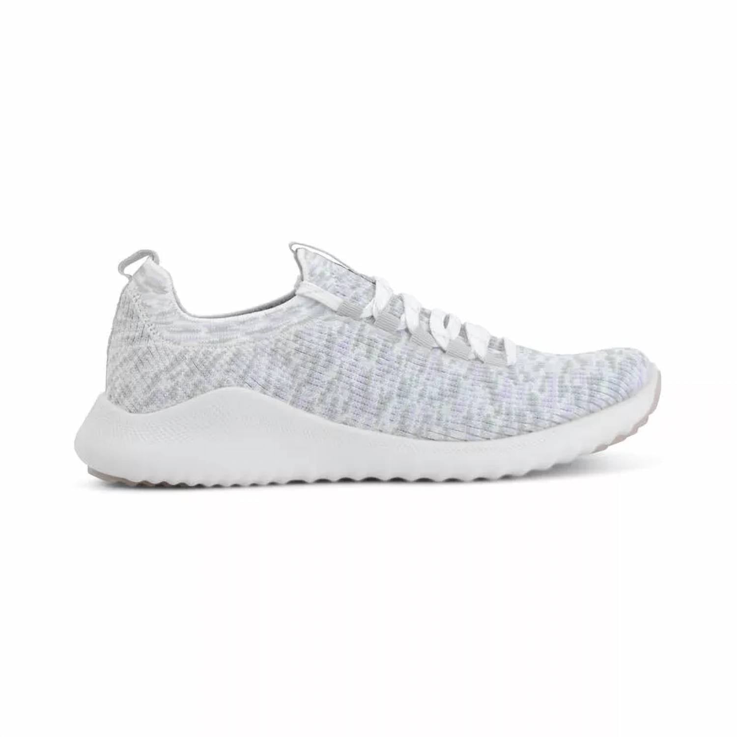 Aetrex - Women's Carly Arch Support Sneaker