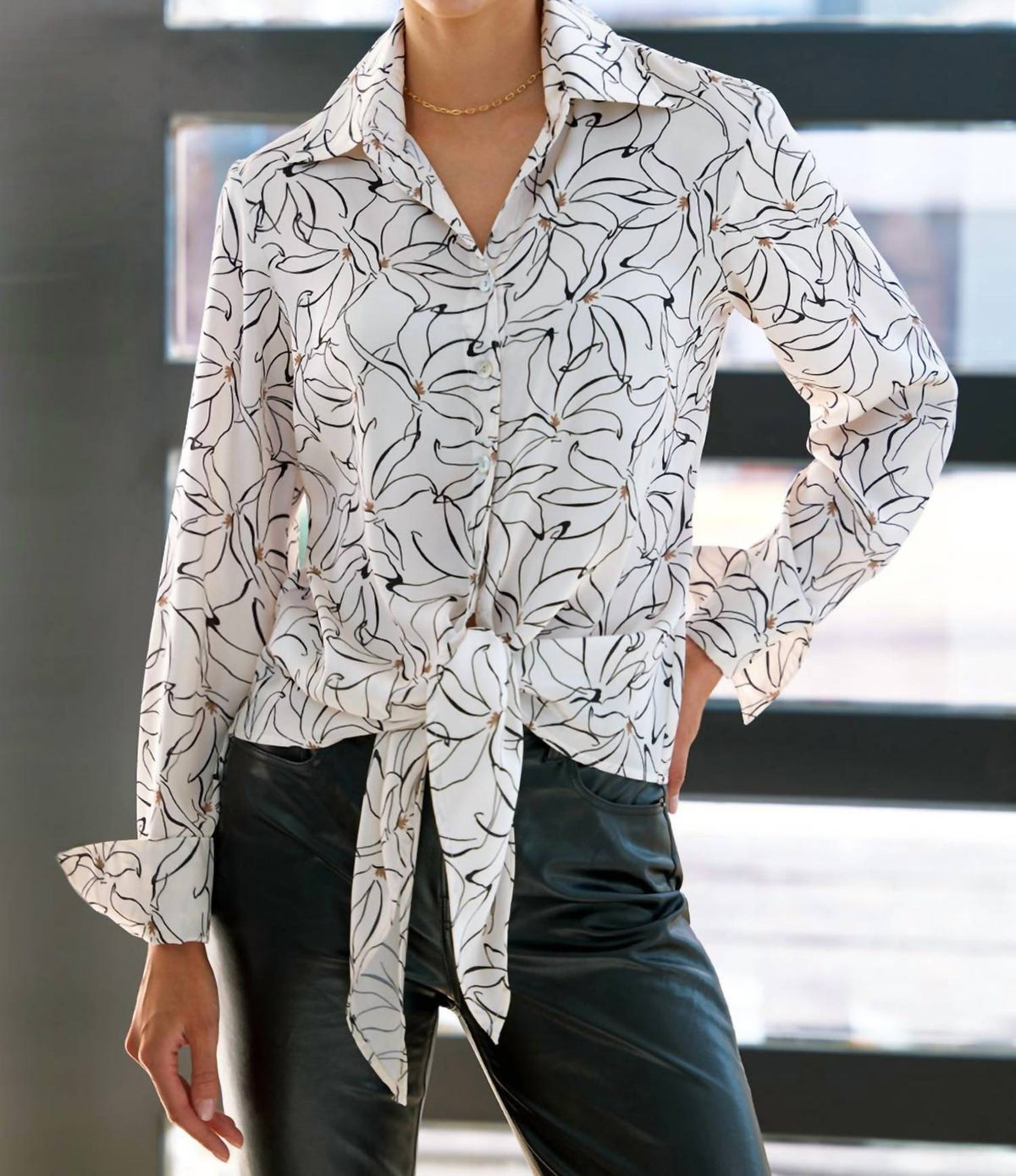 Finley - Dancing Lilies Lindy Top