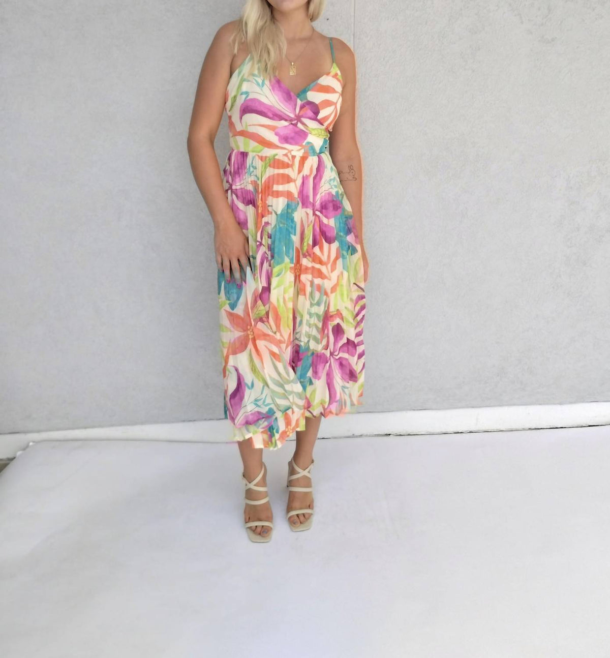 Flying Tomato - Strappy Back Sundress