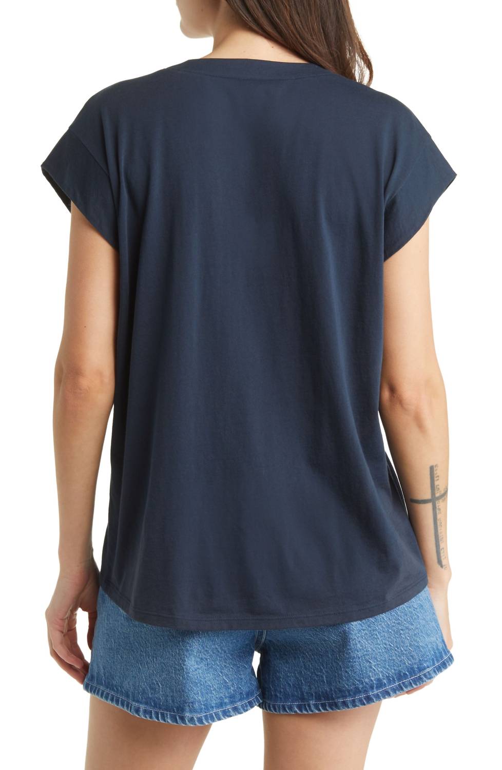 Frame - Le Mid Rise V Neck Tee