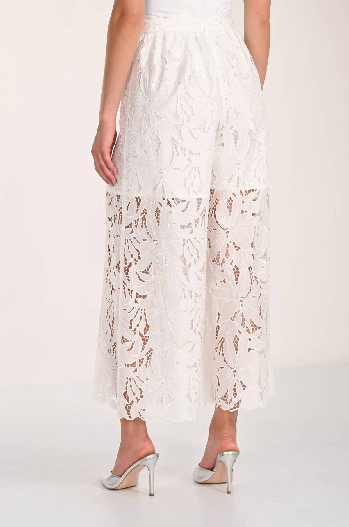 Frank Lyman - Botanical Cut Out Crop Pant