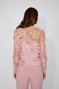 Frank Lyman - Floral Embroidered Pullover Top