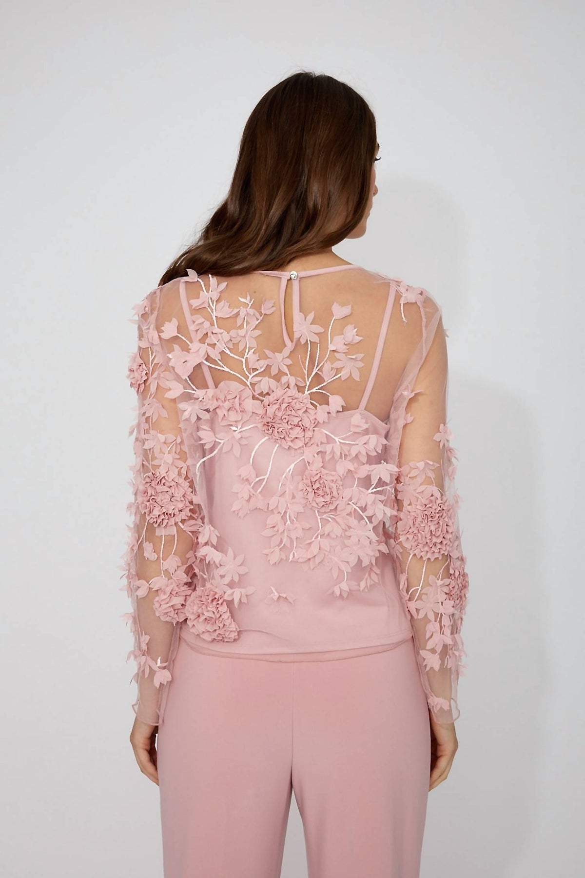 Frank Lyman - Floral Embroidered Pullover Top