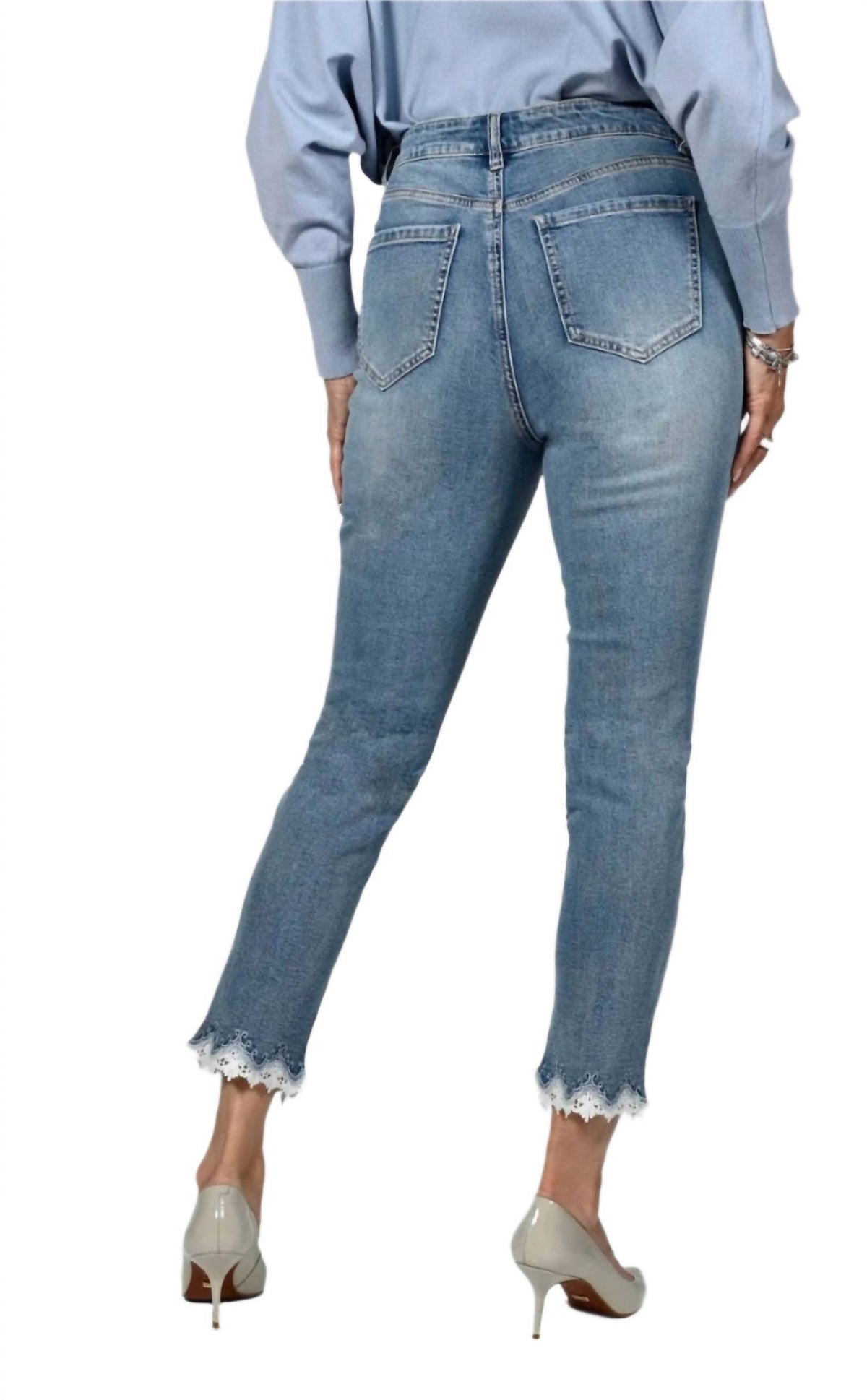 Frank Lyman - Sequin Detail Cropped Jeans