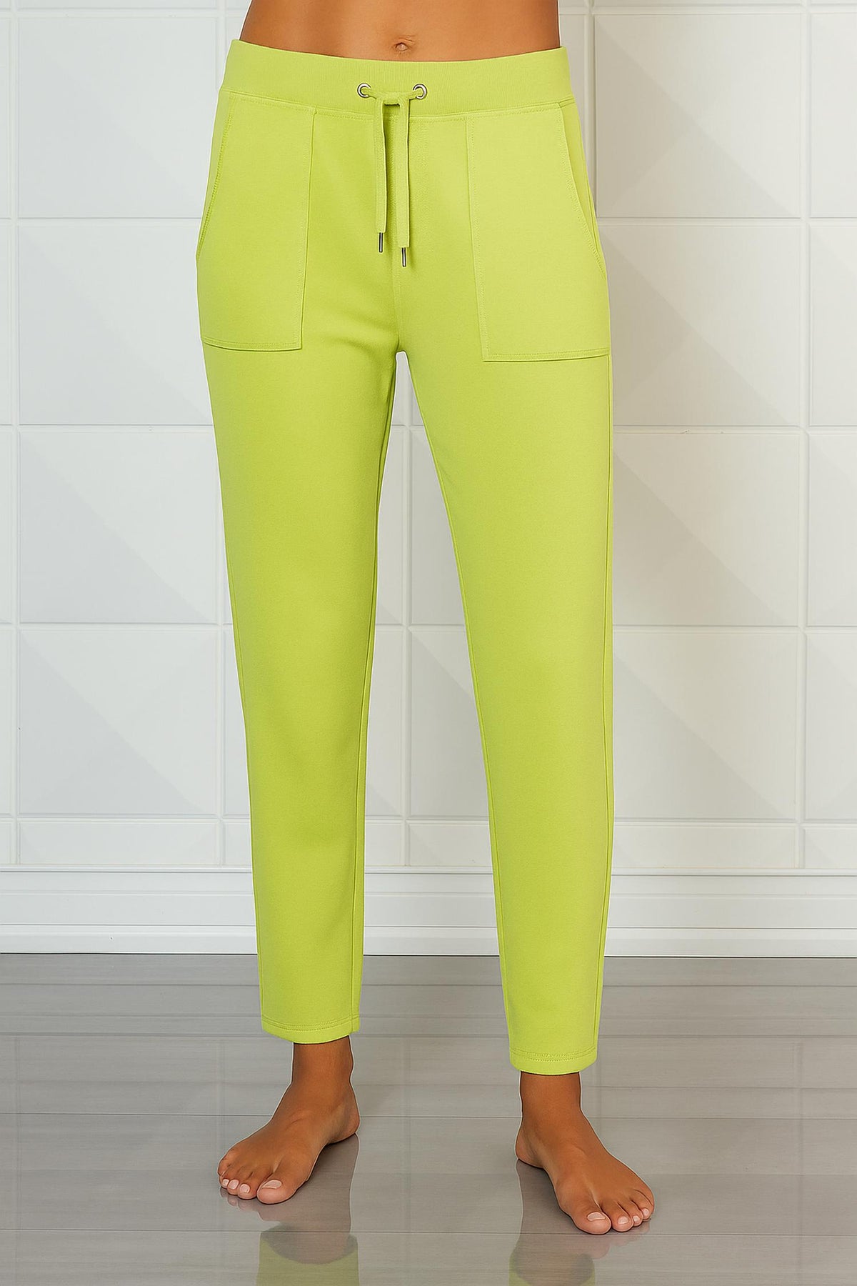 French Kyss - Women's Solid Jogger