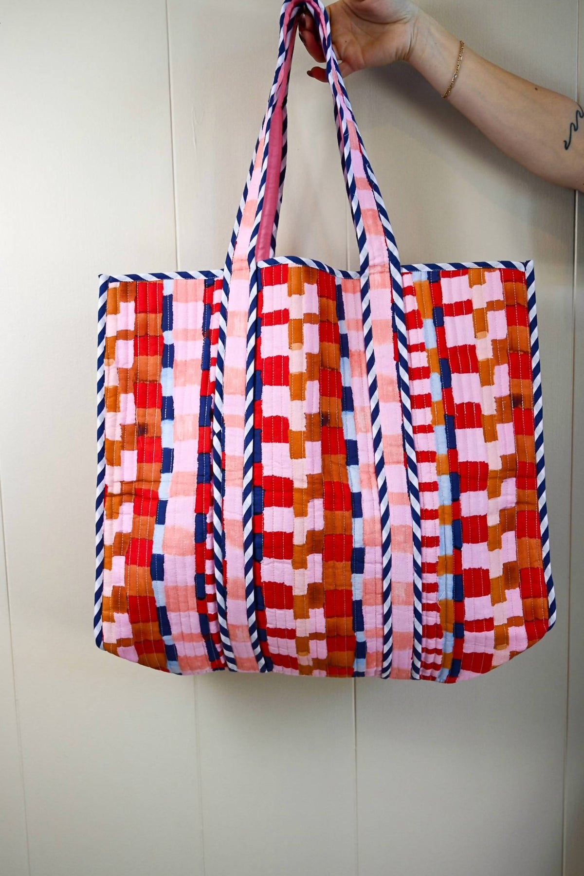 Frnch - Women's Evans Tote Bag