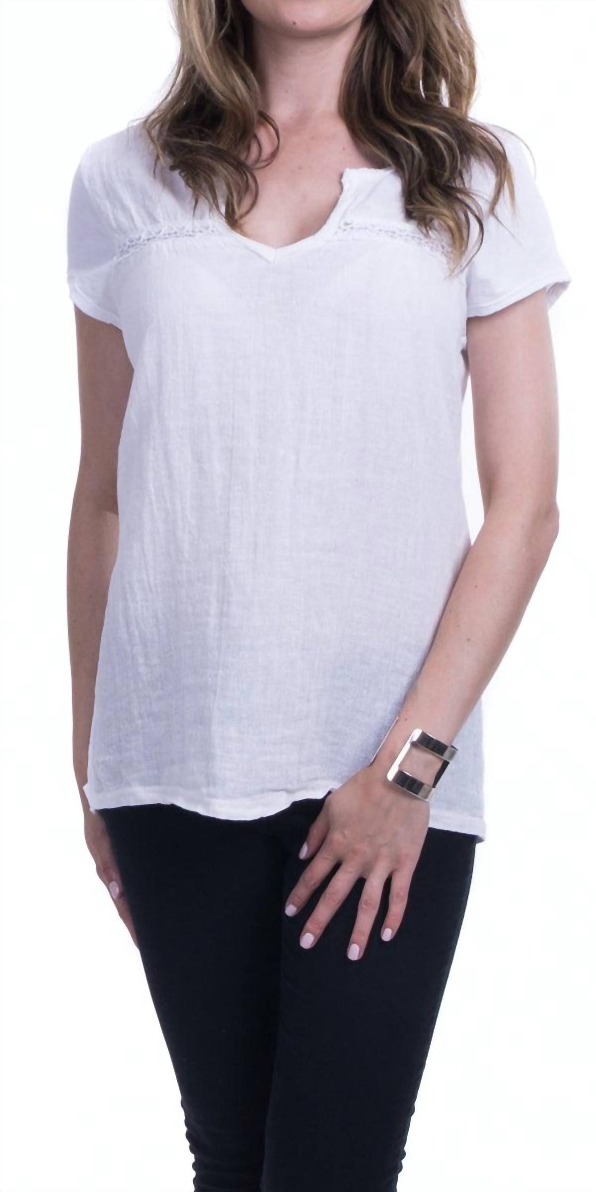 Gigi Moda - Fiona V-Neck Tee