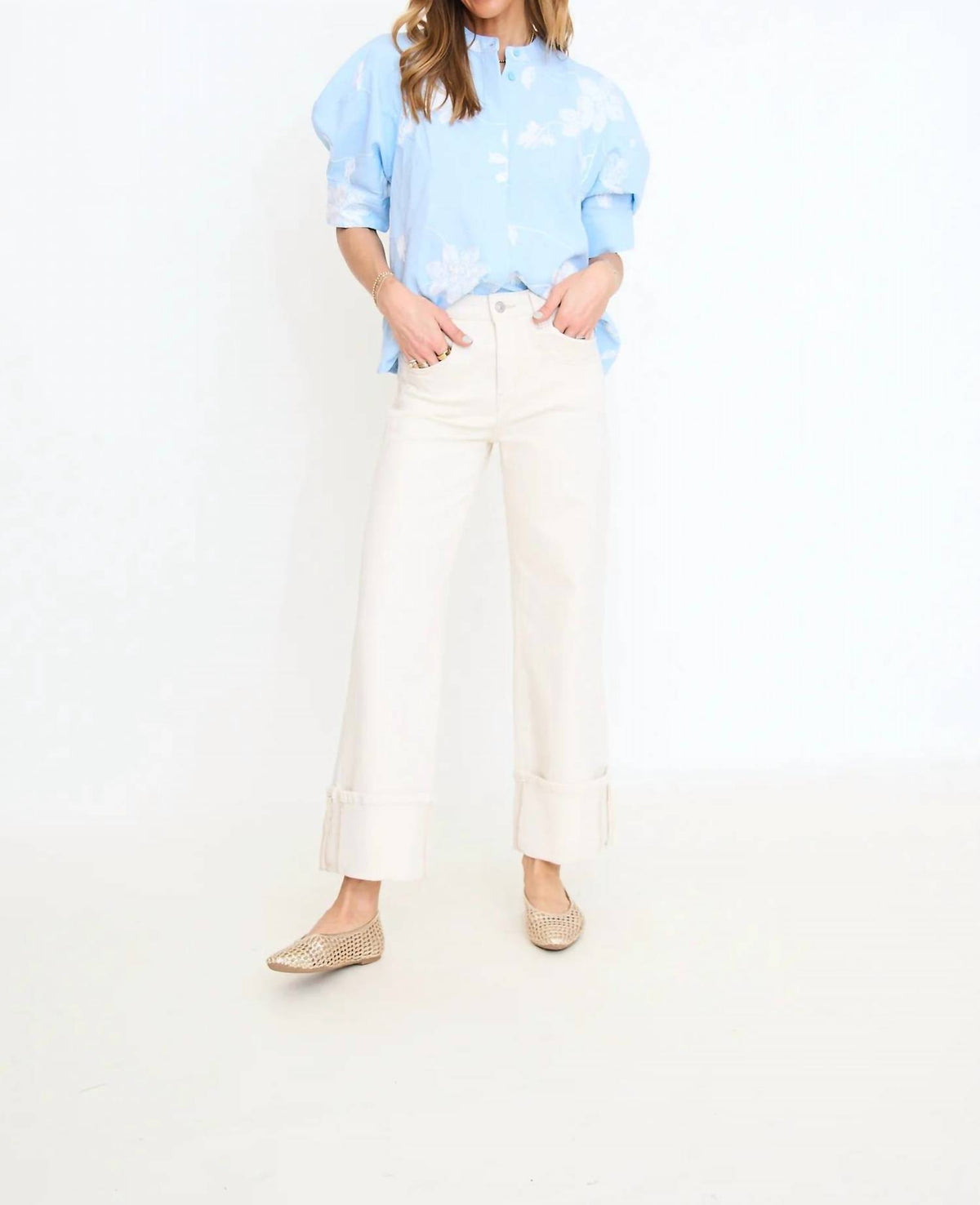 Gigio - Floral Embroidered Button Down Top