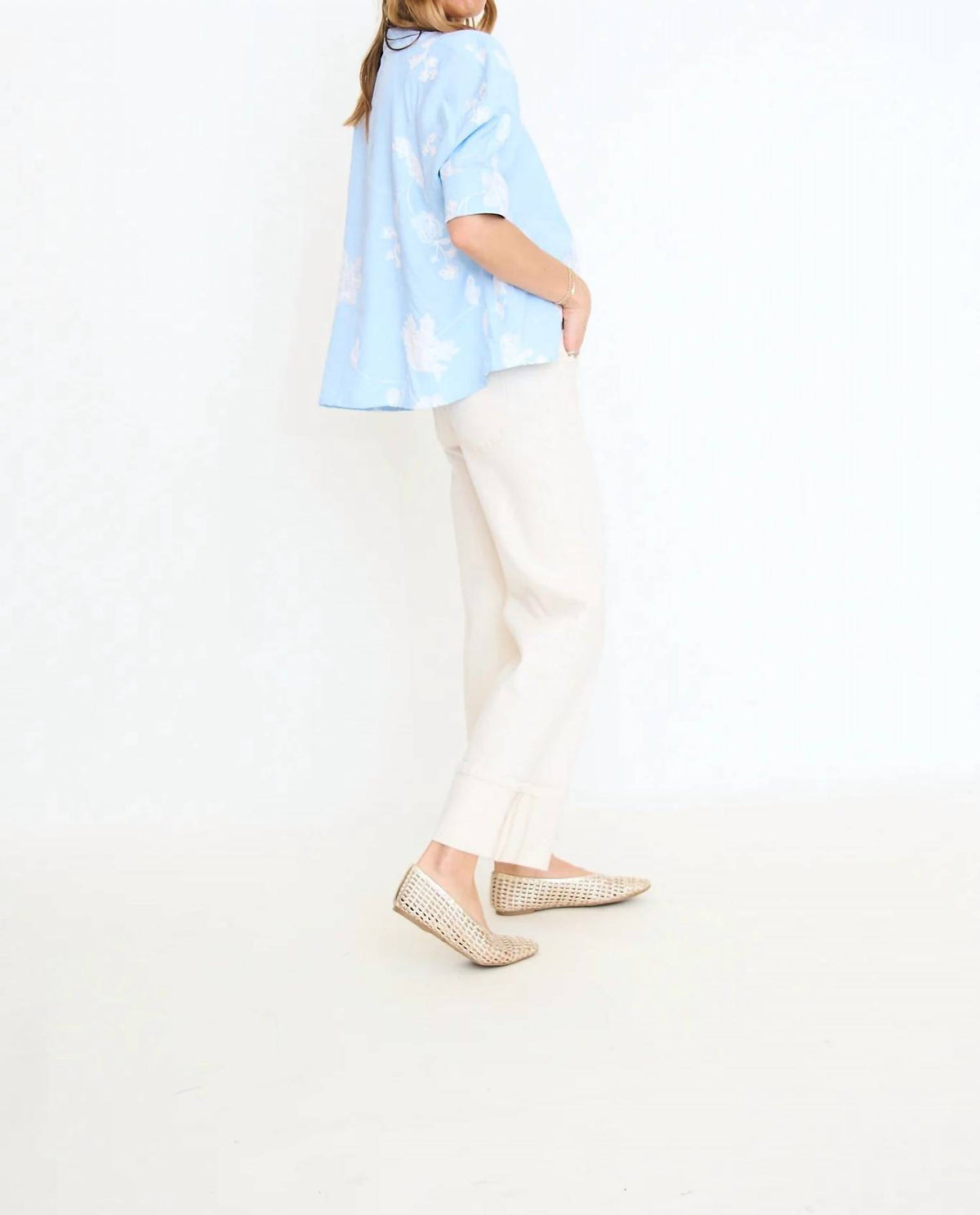 Gigio - Floral Embroidered Button Down Top