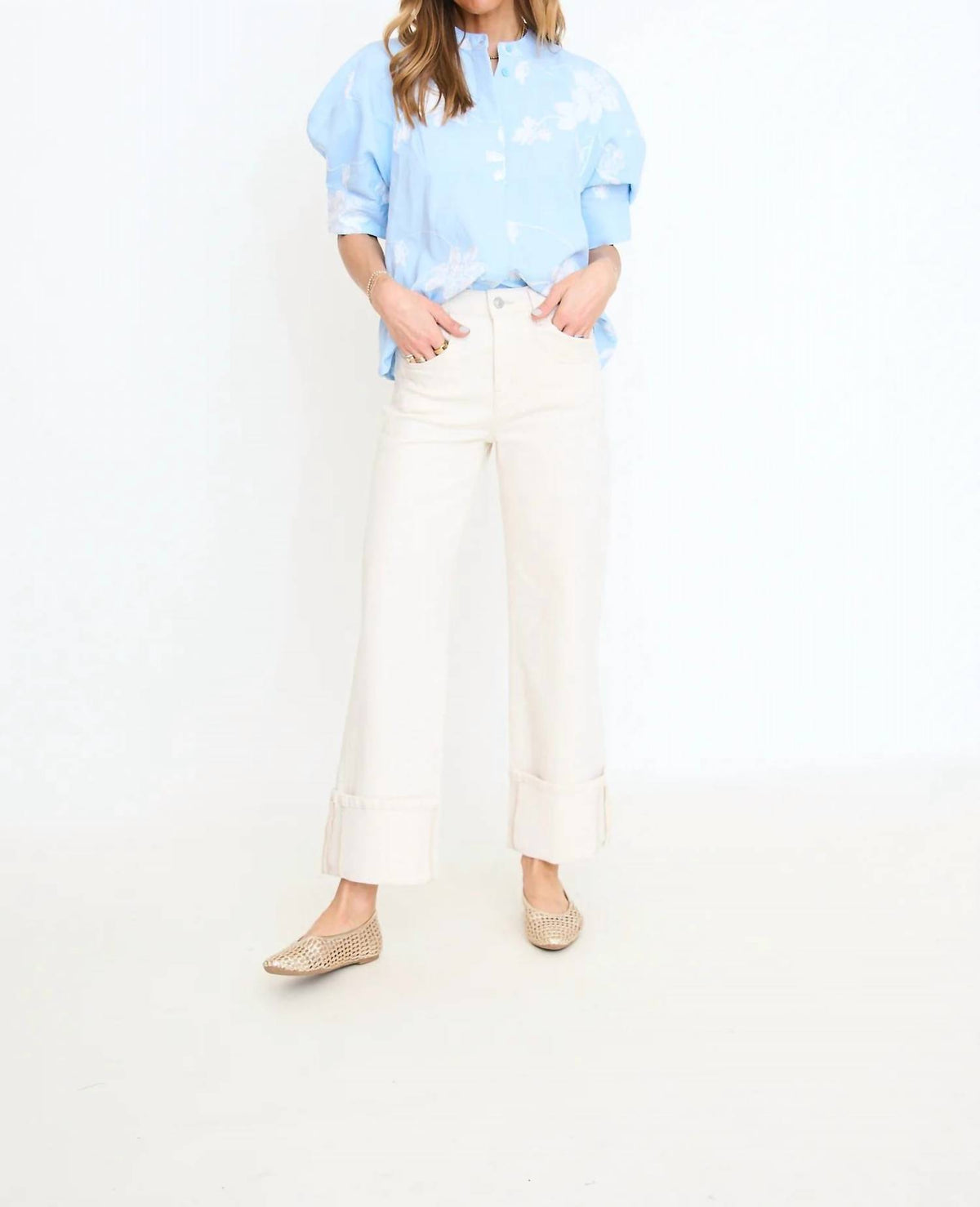 Gigio - Floral Embroidered Button Down Top
