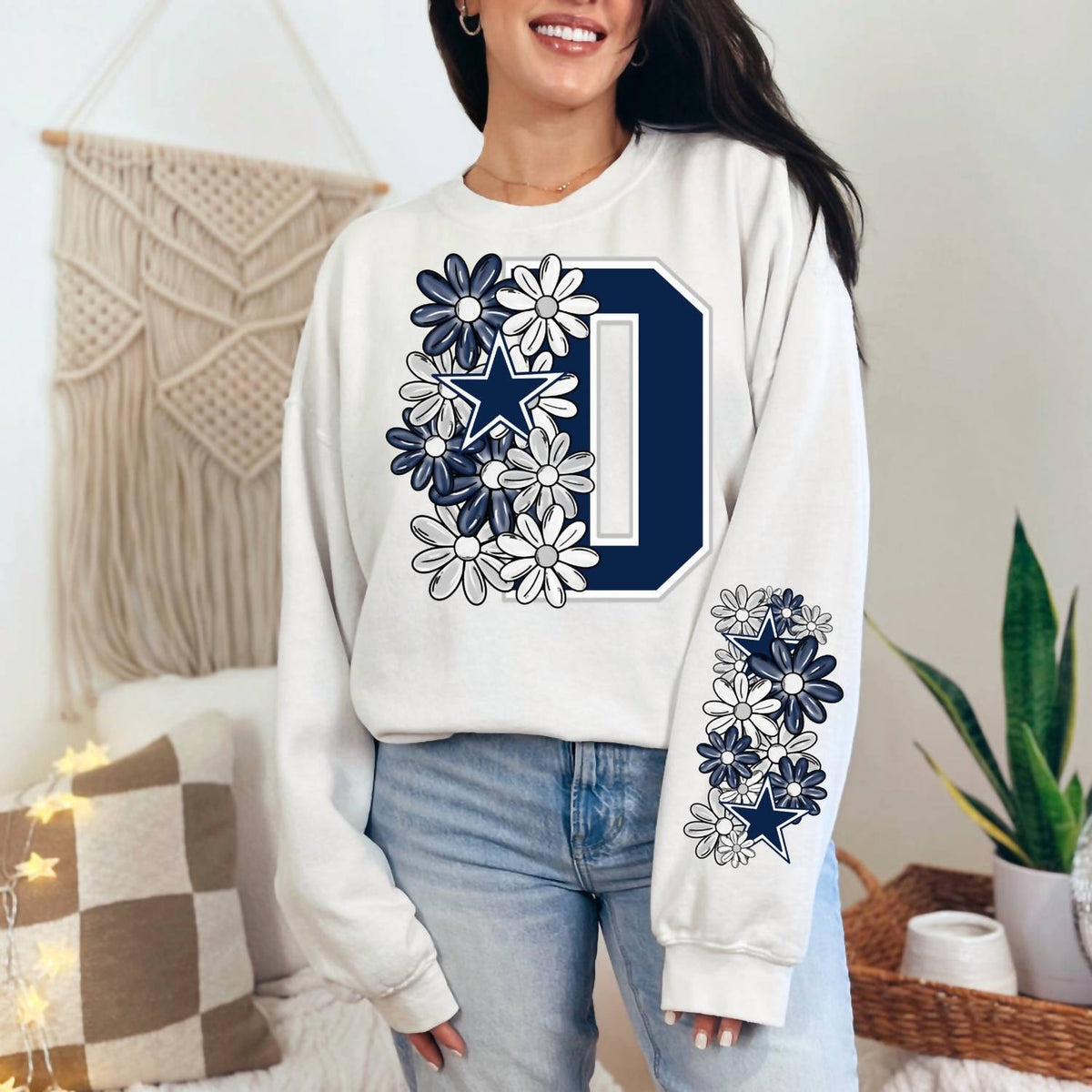Gildan - Ash Cowboys Floral Star Sweatshirt