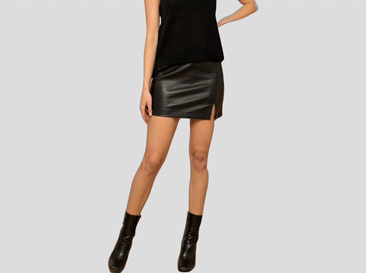 Gilli - Hot Tamale Mini Skirt