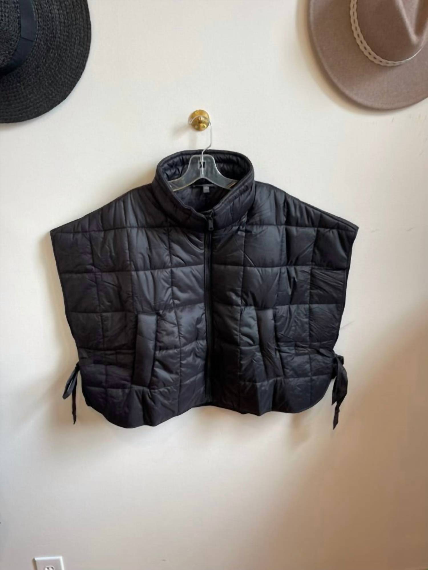Grace & Grandeur - Women's Soho Quilted Vest - black - clothing - jackets