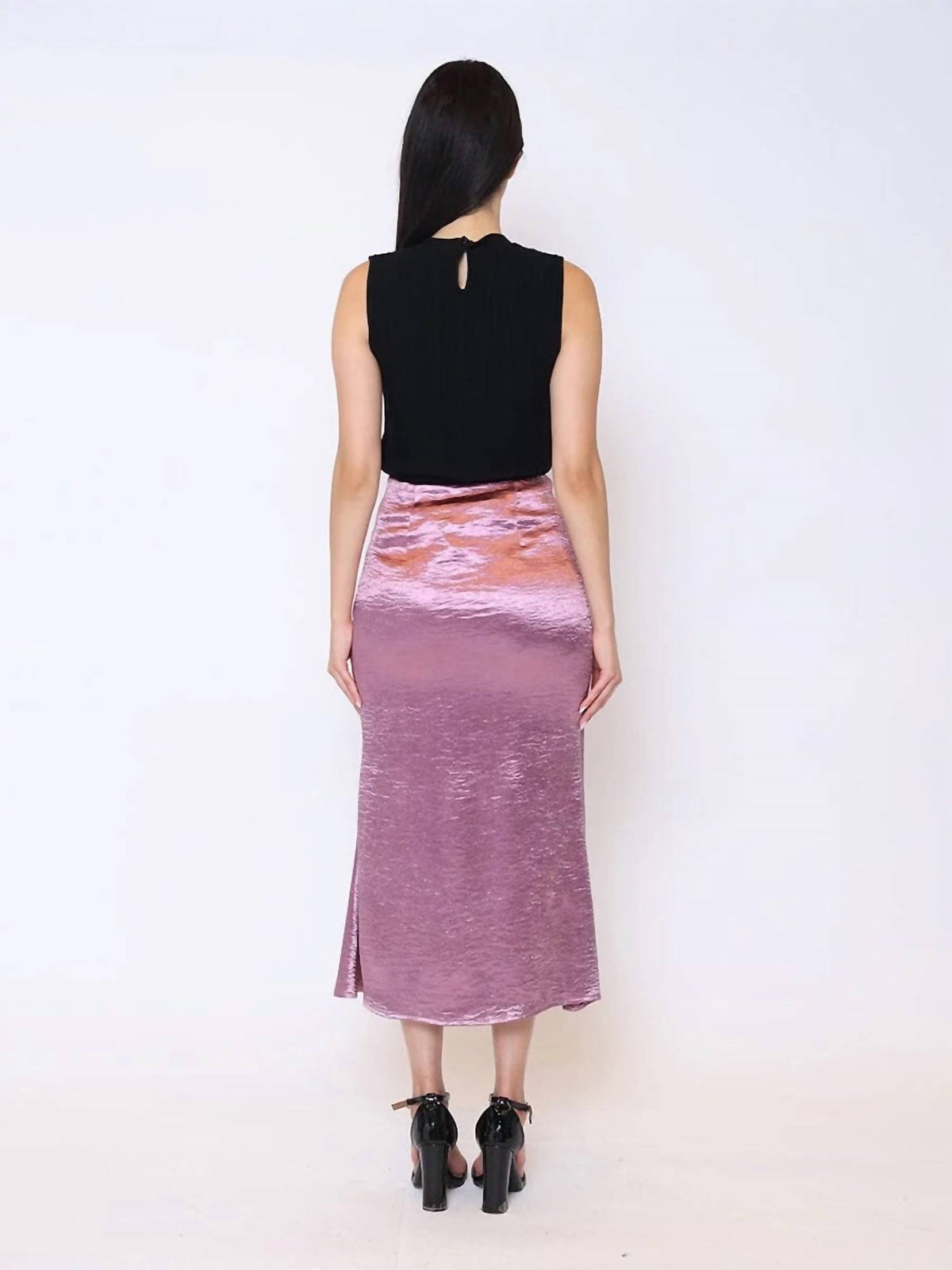 Gracia - Pearl Trim Neckline Knit Tank
