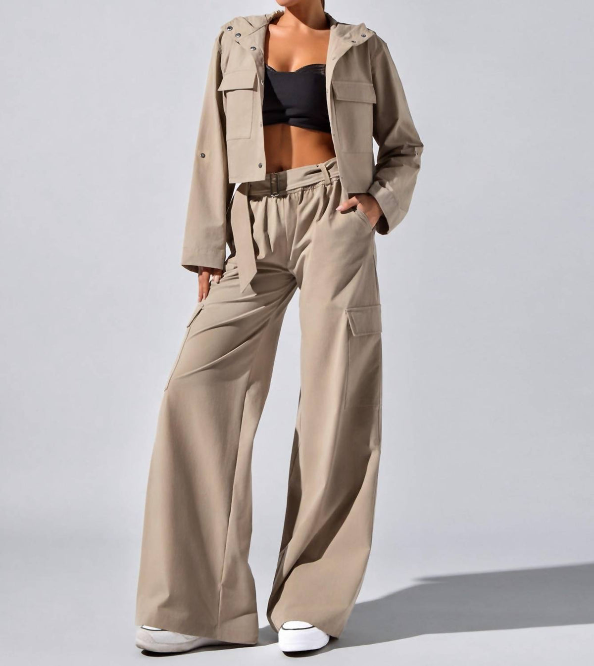 Heroine Sport - Ava Cropped Lightweight Performance Jacket