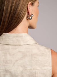 Hevron - Skylar Sleeveless Button-down Top