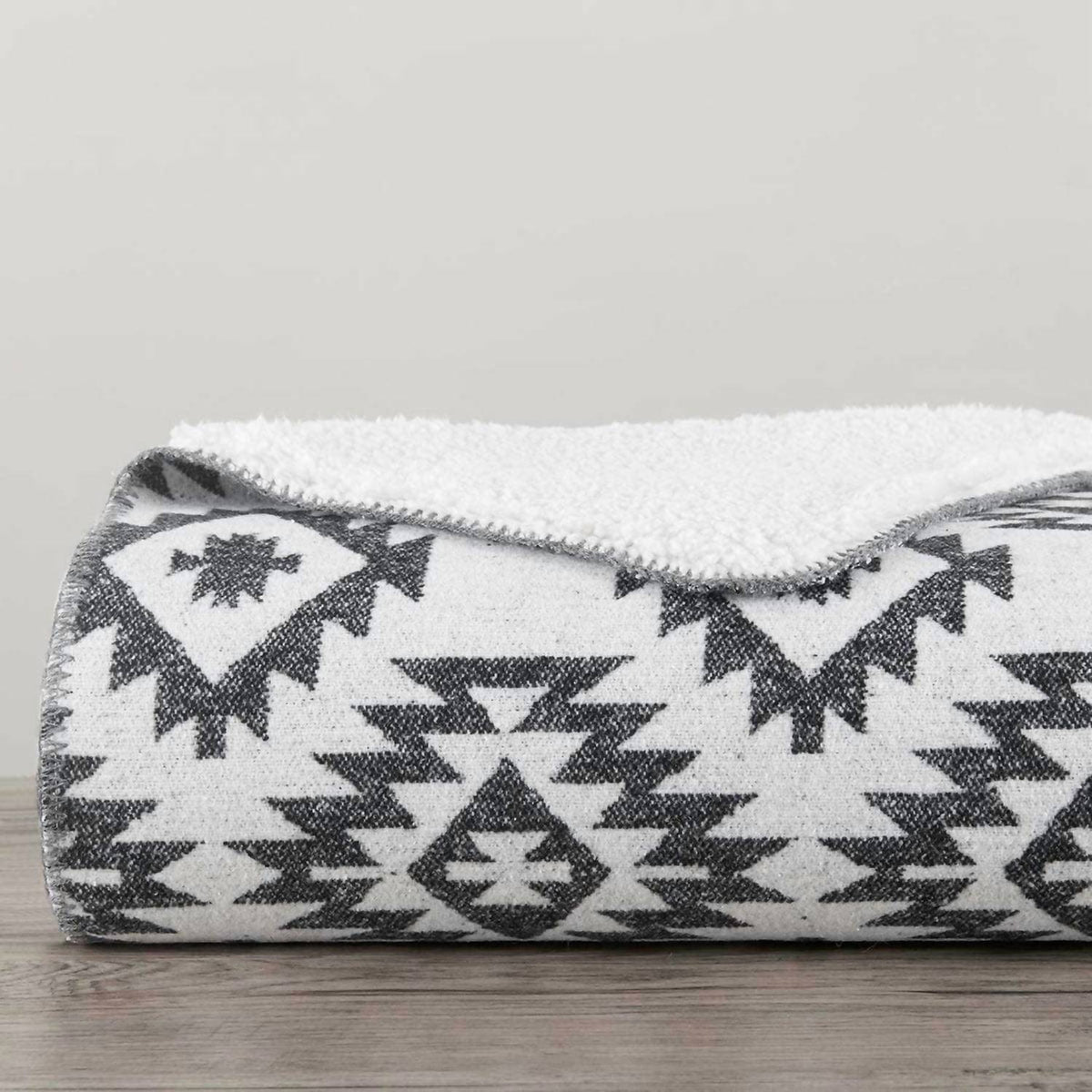 Hiend Accents - Aztec Designer Shearling Throw Blankets
