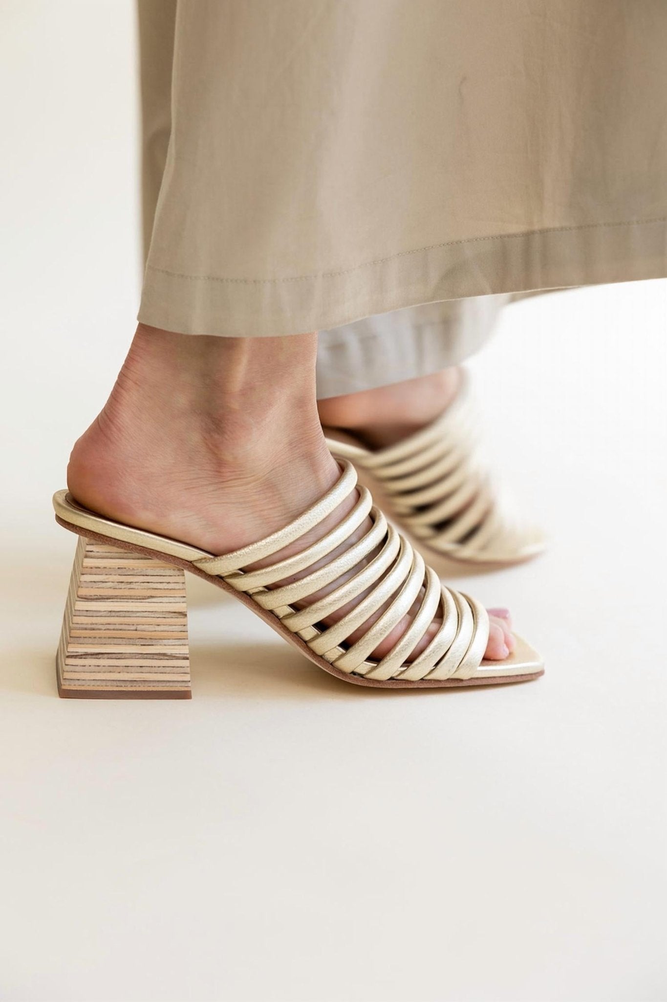 Huma Blanco - Women's Soleil Heel - gold - heels - leather