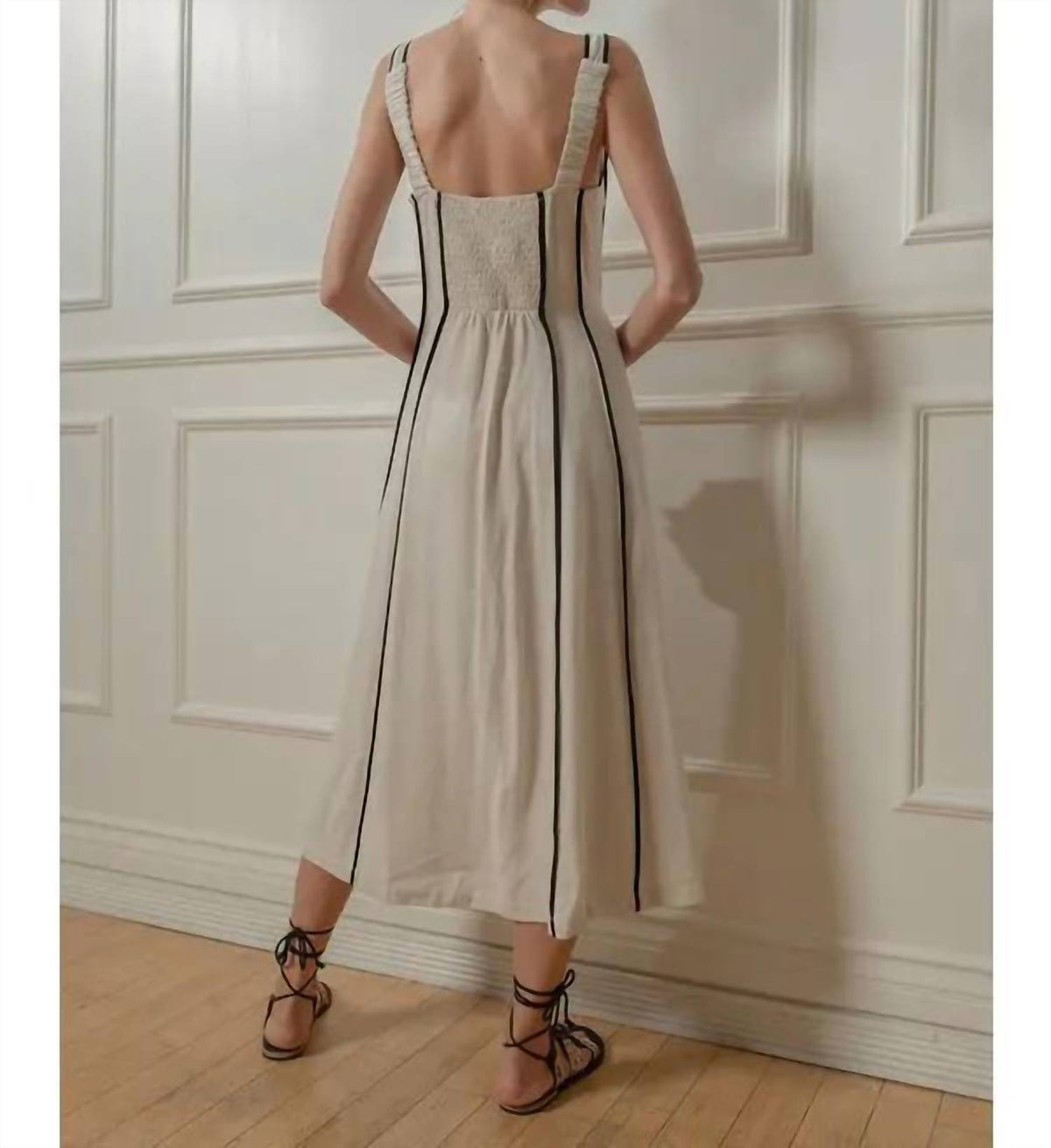 Illa Illa - Linear Grace Dress