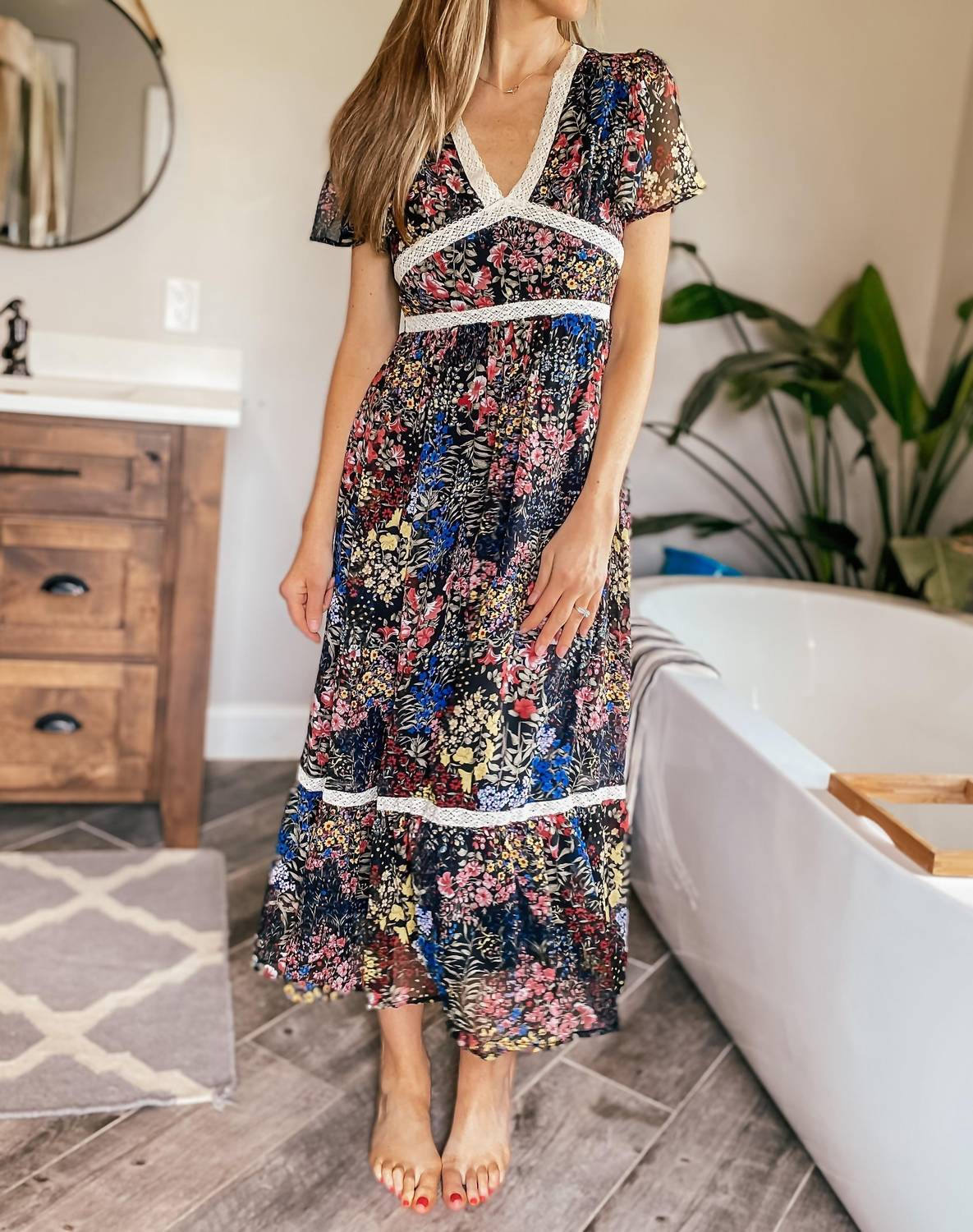 In - Loom - Bright Floral Chiffon Midi Dress - black - clothing - dresses